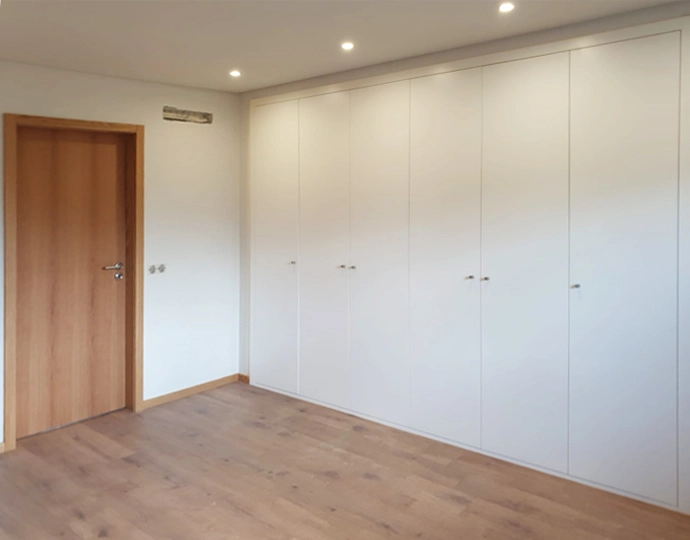 Placard Long Menuiserie Ronaldo Cannes