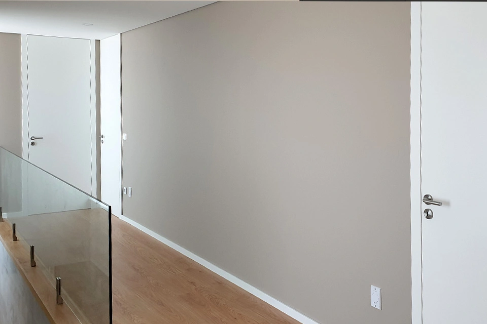 portes interieures blanches cannes